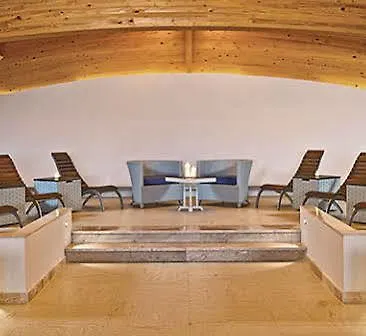 호텔 Grande Baia And 4*